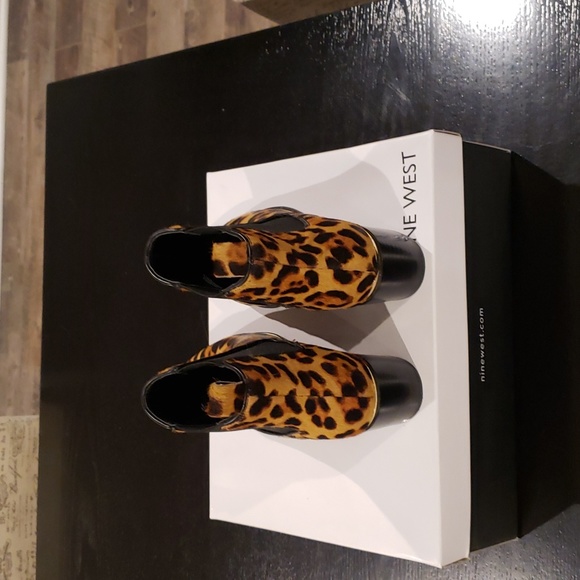 Nine West "Honor" Natural Pony Boot 6 - Picture 3 of 4